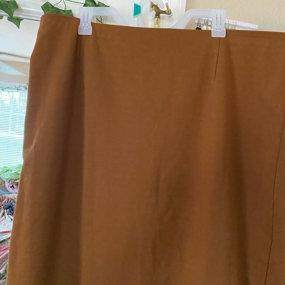 brown cato skirt  𖡼.𖤣𖥧 - Picture 2 of 5